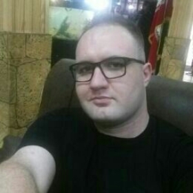 nicolassarkhani