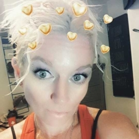 QuEEnBEotcH