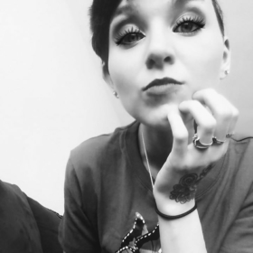 theLivingDeadGirl