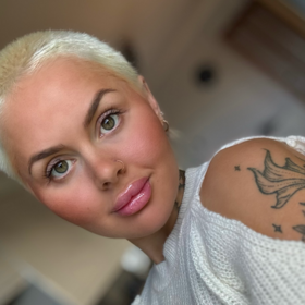 eriikaalovespink